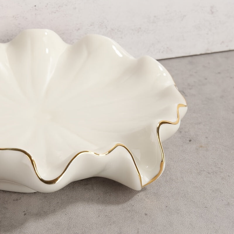 A Minimalist And Elegant Ceramic Soap Dish for Home Use, Featuring a Creative Lotus Leaf Design. This Soap Tray Has a Drainage Function, Allowing for Automatic Water Drainage